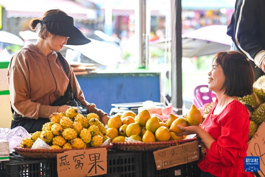 Hành lang thương mại đường bộ - đường biển mới miền Tây giúp nông sản đặc trưng dọc tuyến cùng chia sẻ lợi ích thị trường