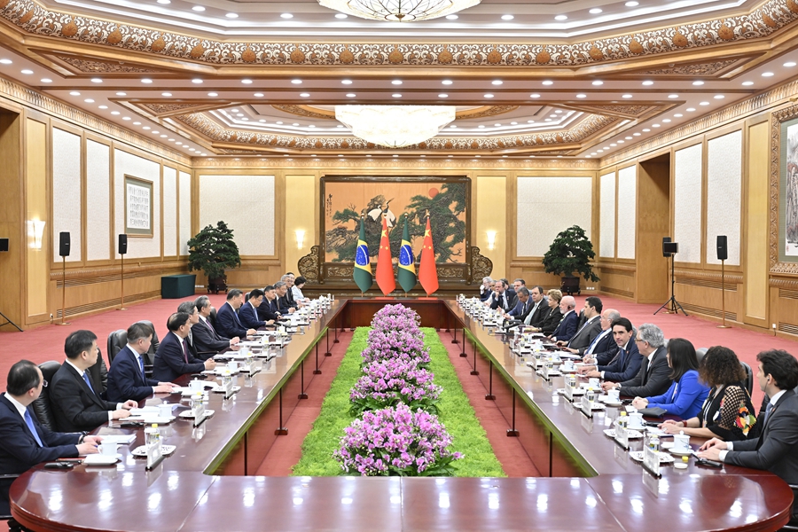 Chủ tịch Trung Quốc Tập Cận Bình hội đàm với Tổng thống Brazil Lula da Silva