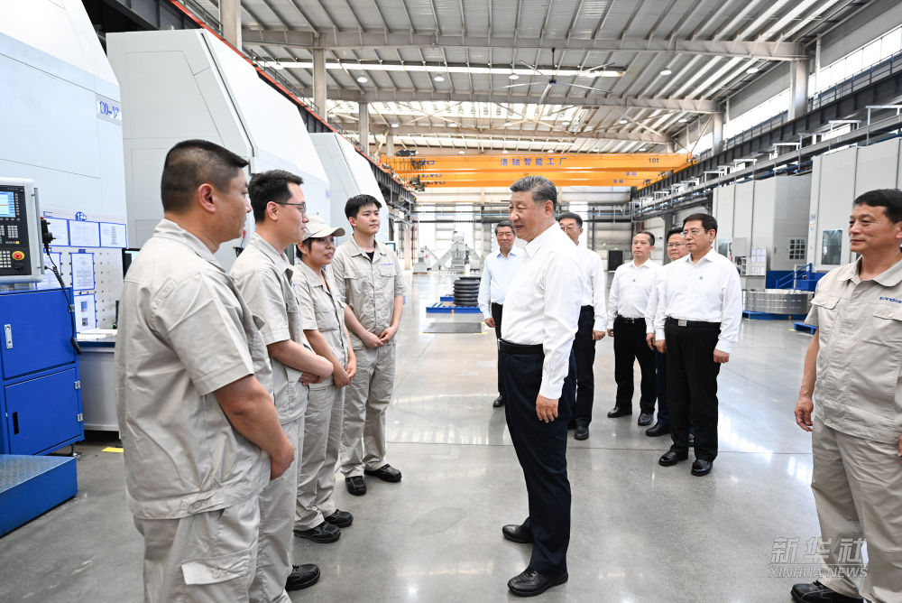 Tổng Bí thư Trung Quốc Tập Cận Bình thị sát và điều tra nghiên cứu tại thành phố Lạc Dương, tỉnh Hà Nam, Trung Quốc