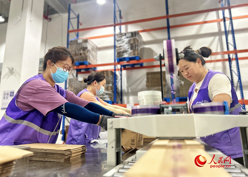 Hành trình Trung Quốc - Trịnh Châu, Hà Nam: Mua bán toàn cầu chỉ với một cú nhấp chuột