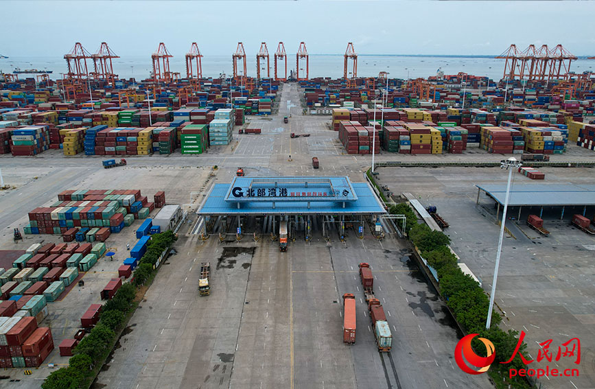 Hình ảnh cảng Vịnh Bắc Bộ, Quảng Tây, Trung Quốc. Ảnh: Lương Chương Huy - Nhân Dân nhật báo điện tử