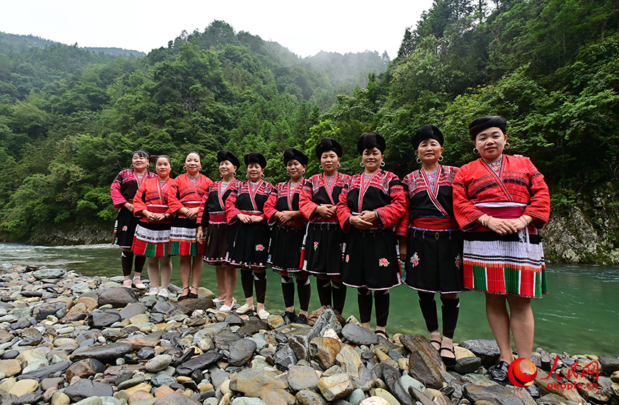 Hành trình Trung Quốc - Ngôi làng người Dao nổi tiếng bởi mái tóc dài