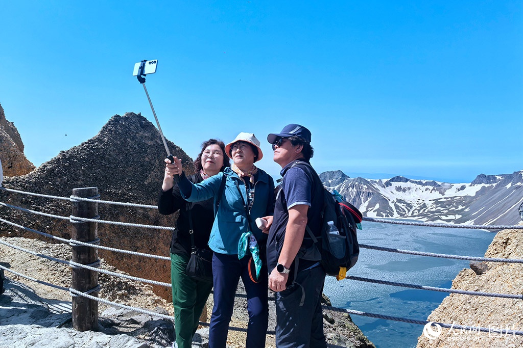 China Travel, đúng là hot thế!