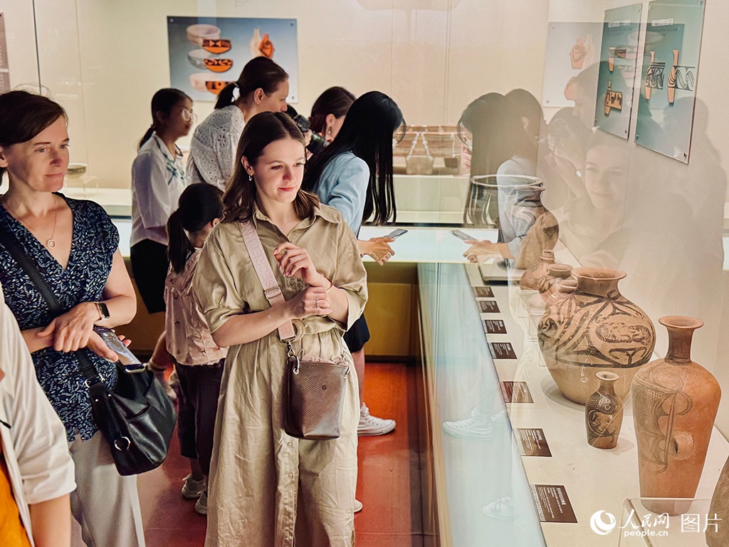 China Travel, đúng là hot thế!