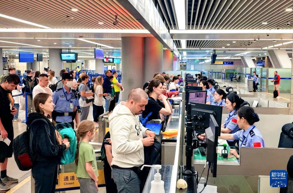 “China Travel” tiếp tục là xu hướng trong mùa hè năm nay, Thượng Hải đón mùa nhập cảnh cao điểm