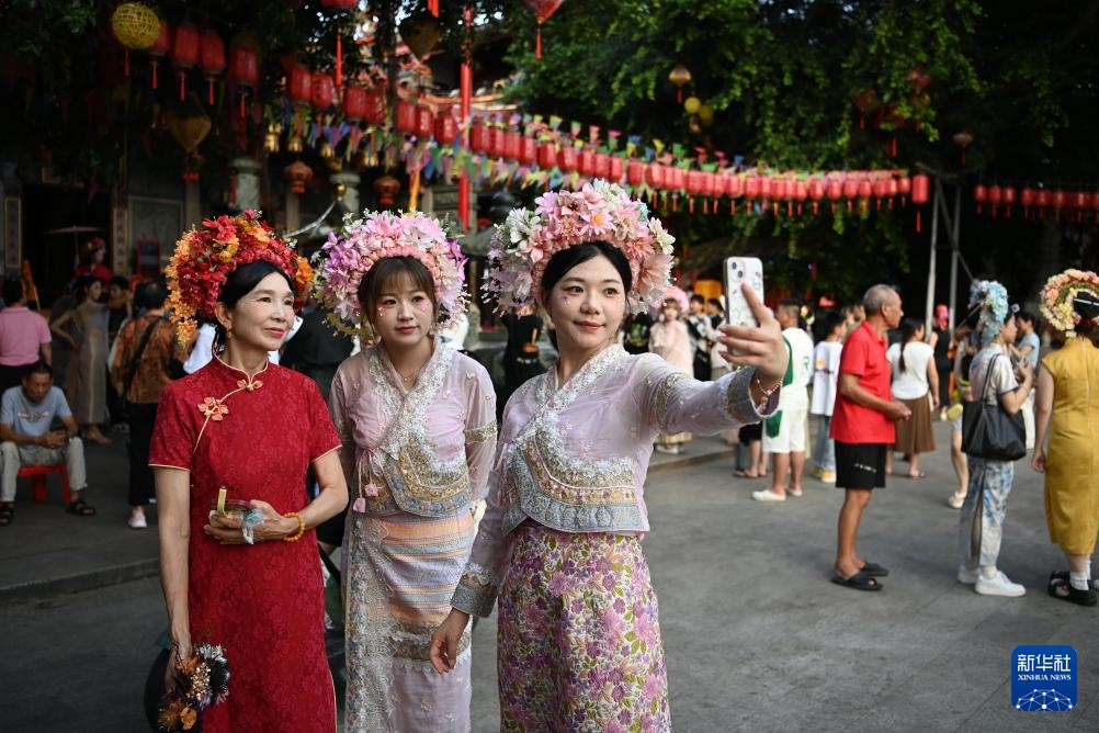 Làng Tuyền Phố, Phúc Kiến: Trào lưu cài trâm hoa “hồi sinh” một ngôi làng
