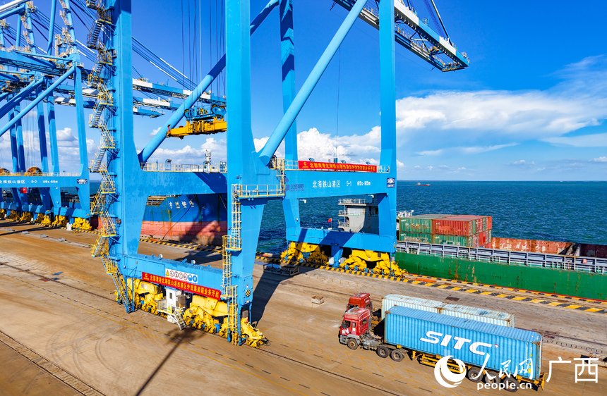 Quảng Tây mở thêm tuyến vận tải container xuất khẩu mới