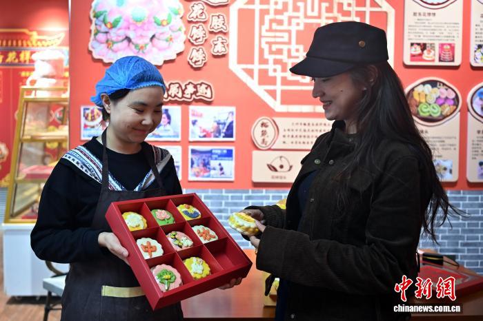 “Bánh trung thu hấp” Lan Châu được ưa chuộng trong dịp tết Trung Thu