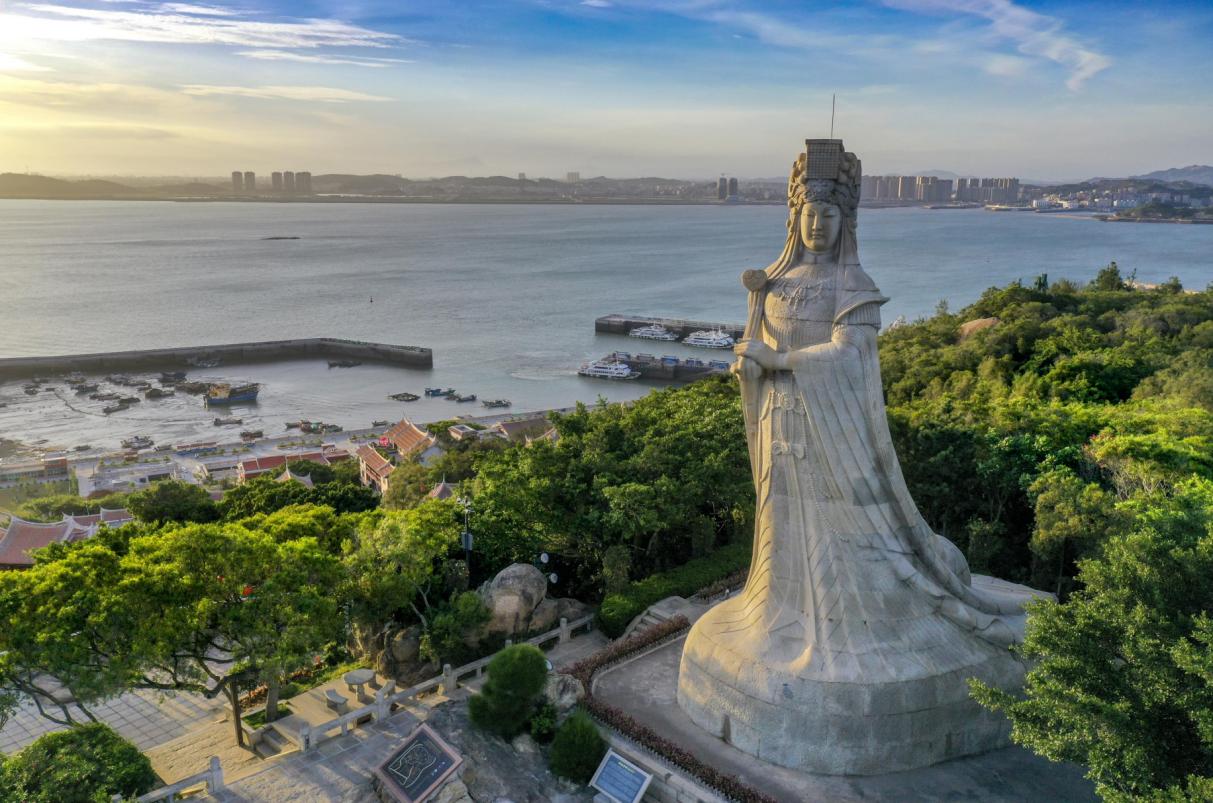 Tượng Mazu trên đảo Mi Châu, Phủ Điền, Phúc Kiến, Trung Quốc. Ảnh do khu du lịch nghỉ dưỡng quốc gia đảo Mi Châu cung cấp.