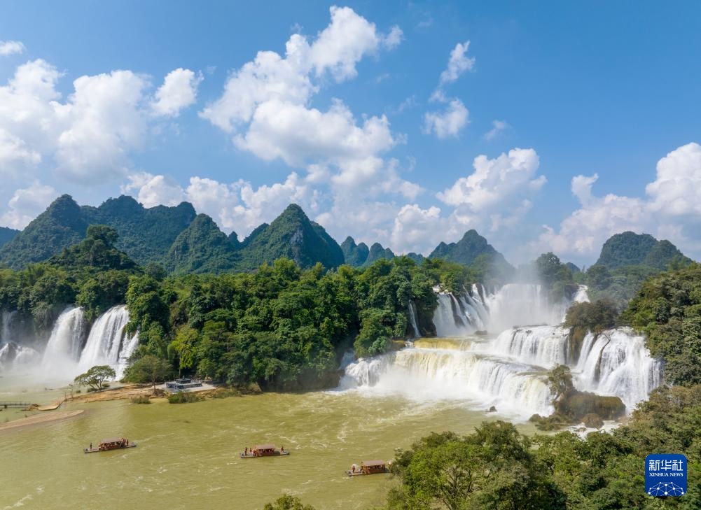 Trung Quốc bước vào thời gian đẹp nhất để thưởng ngoạn mùa thu