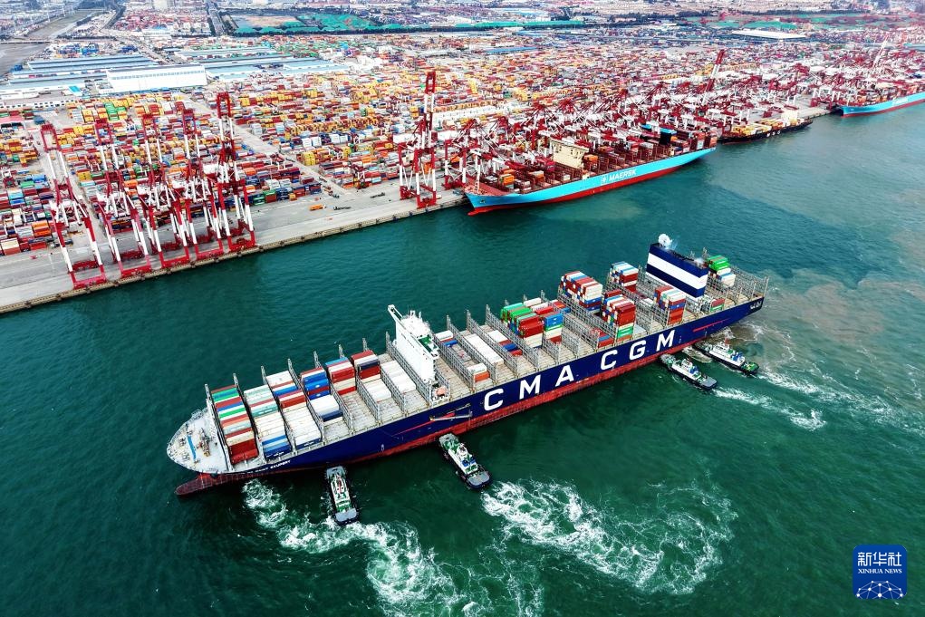 GDP Trung Quốc ba quý đầu năm tăng 5,2% so với cùng kỳ năm trước