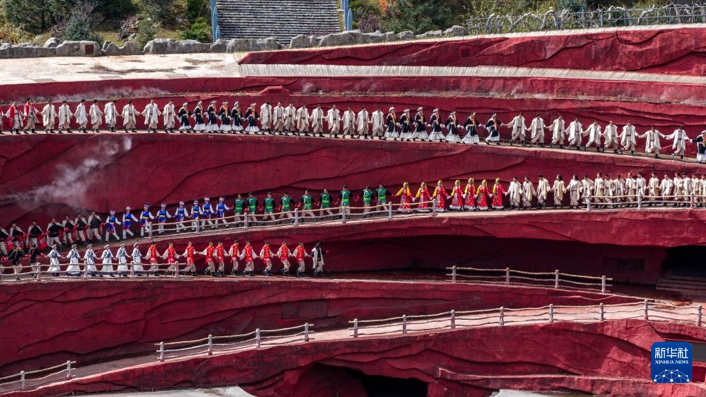 Lệ Giang: Cảnh đẹp như tranh thu hút du khách đến tham quan