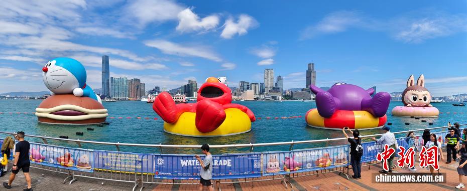Doraemon và Labubu hiện diện trong “Lễ hội diễu hành trên biển” tại Hồng Kông, Trung Quốc