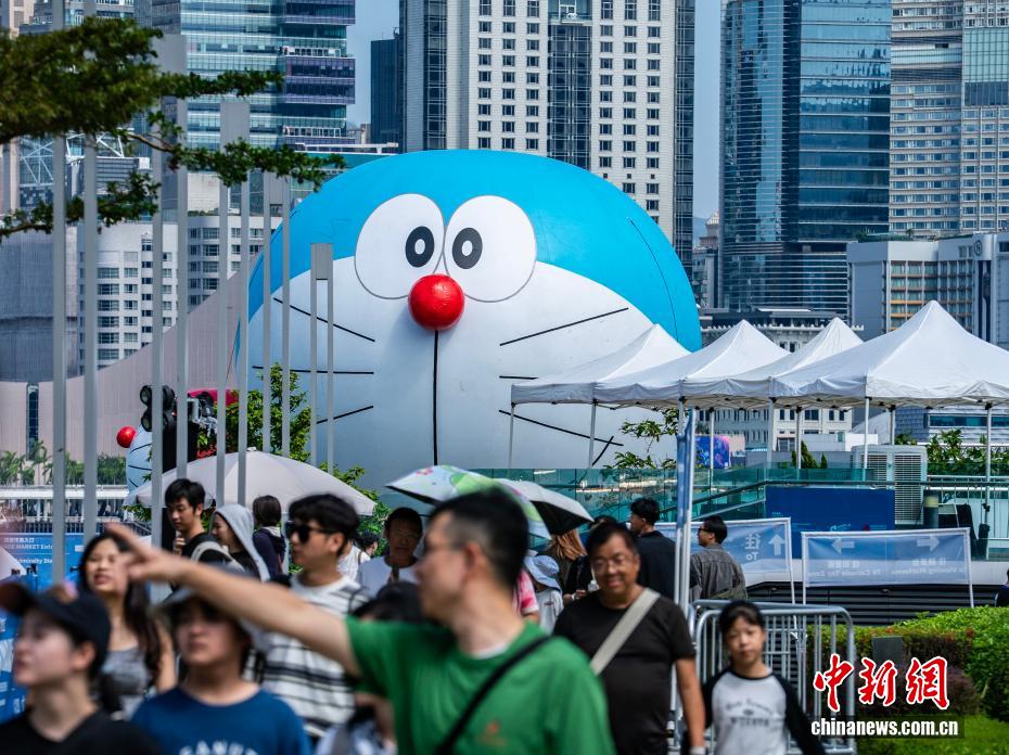 Doraemon và Labubu hiện diện trong “Lễ hội diễu hành trên biển” tại Hồng Kông, Trung Quốc