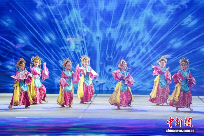 Buổi biểu diễn đầu tiên của Tuần lễ sân khấu Trung Quốc - ASEAN lần thứ 12 diễn ra tại Nam Ninh, Trung Quốc