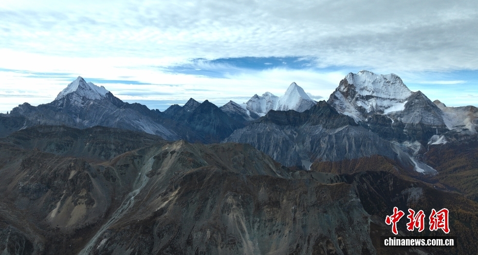 Cảnh sắc mùa thu tuyệt đẹp tại Đạo Thành Á Đinh