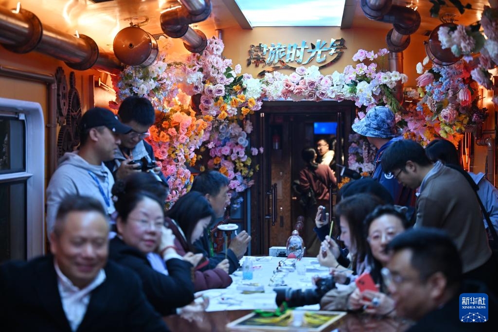 Thiên Tân khai trương tàu du lịch “xuyên không”