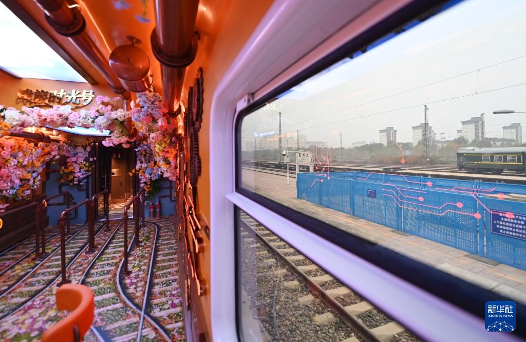 Thiên Tân khai trương tàu du lịch “xuyên không”