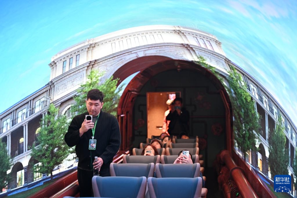 Thiên Tân khai trương tàu du lịch “xuyên không”