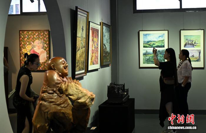 Triển lãm quốc tế Sáng tác Văn hóa Nghệ thuật ASEAN (lần thứ sáu) khai mạc tại Hạ Môn