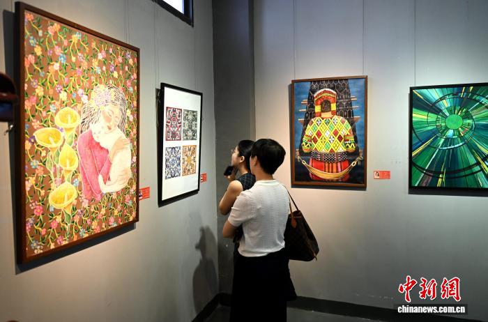 Triển lãm quốc tế Sáng tác Văn hóa Nghệ thuật ASEAN (lần thứ sáu) khai mạc tại Hạ Môn