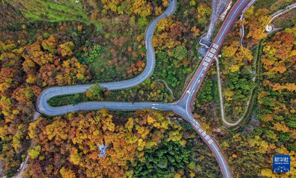 Ngắm nhìn phong cảnh đầu đông Trung Quốc từ trên cao