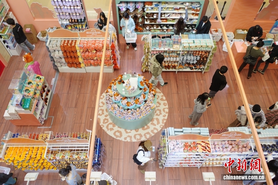 Bắc Kinh: Cửa hàng Pop-up của “Zootopia 2” thu hút người dân