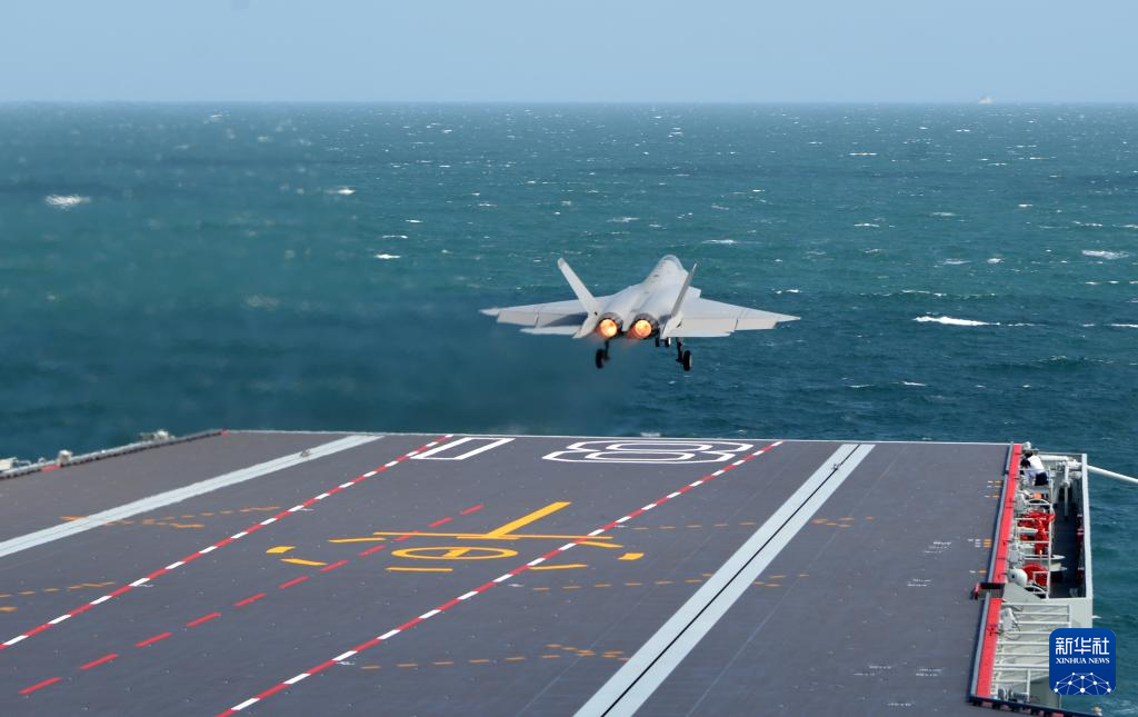 Cuộc thao dượt trên biển đầu tiên của Tàu sân bay Phúc Kiến