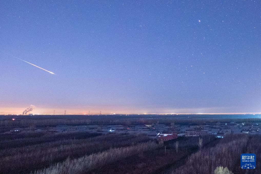 Mưa sao băng Sư Tử rực sáng trong màn đêm