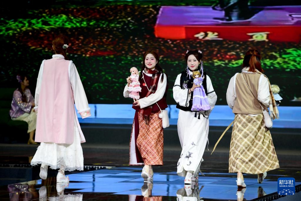 Huyện Tào, Sơn Đông: Ra mắt bộ sưu tập Hán phục Thu Đông 2025