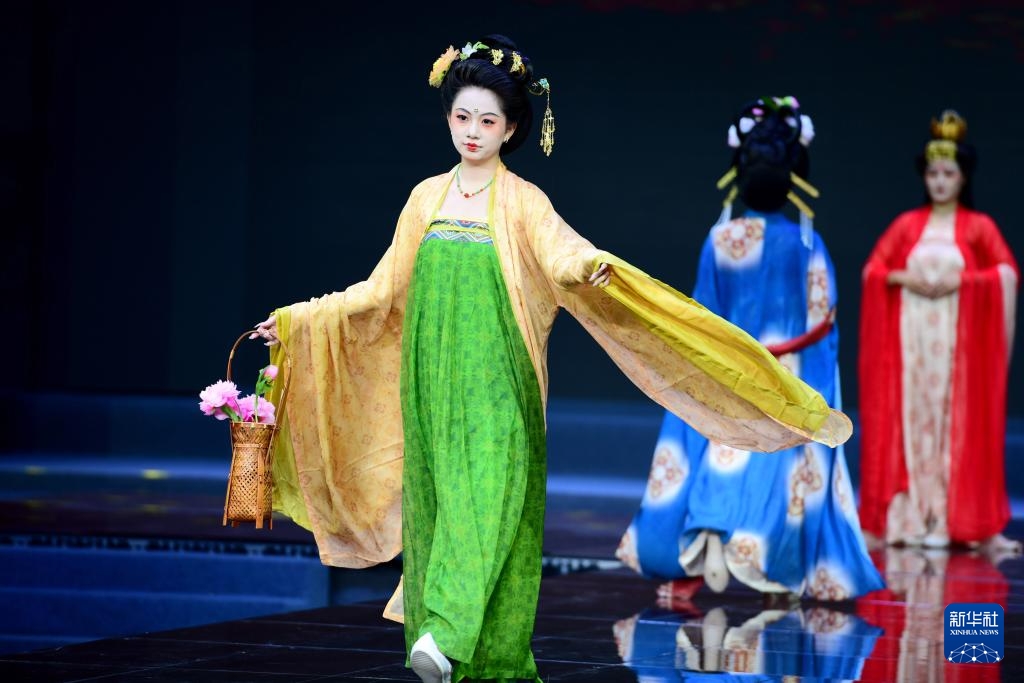 Huyện Tào, Sơn Đông: Ra mắt bộ sưu tập Hán phục Thu Đông 2025