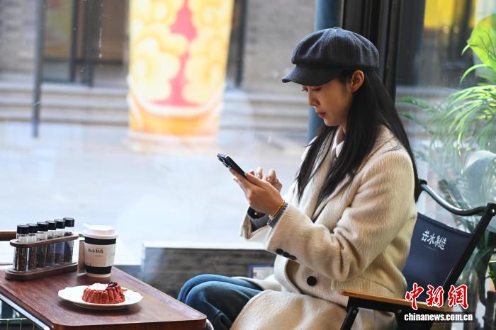 Hoa hồng Kushui ở Lan Châu vươn ra thị trường quốc tế, tạo dựng “nền kinh tế ngọt ngào”