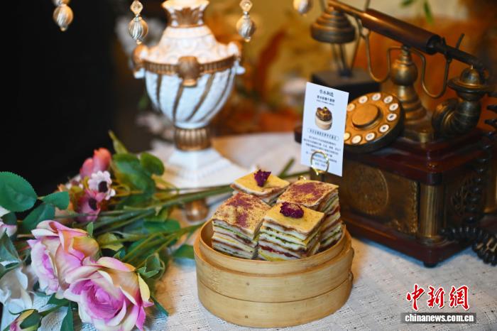 Hoa hồng Kushui ở Lan Châu vươn ra thị trường quốc tế, tạo dựng “nền kinh tế ngọt ngào”