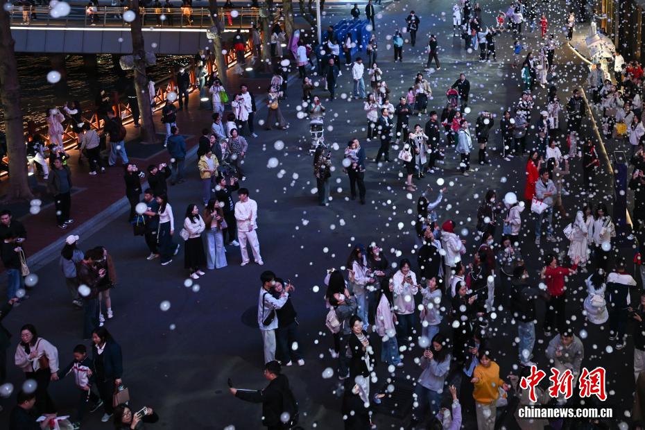 Khép lại Lễ hội Ánh sáng Quốc tế Quảng Châu 2025