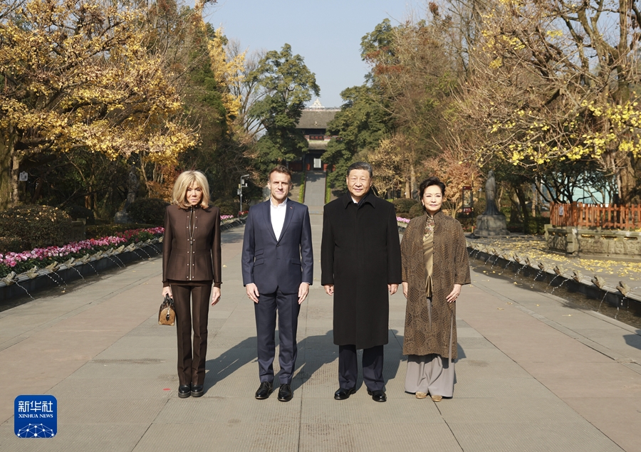 Chủ tịch Trung Quốc Tập Cận Bình và Tổng thống Pháp Macron có cuộc gặp hữu nghị tại Thành Đô