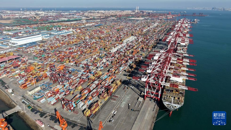 Hơn 700 triệu tấn hàng hóa thông qua Cảng Thanh Đảo trong năm 2025