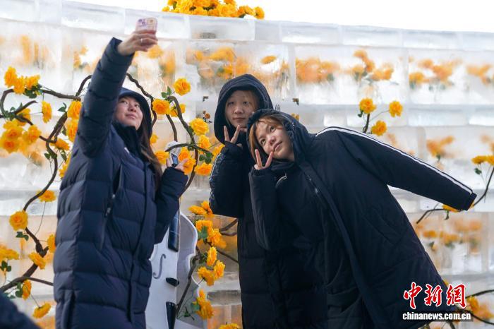 Cáp Nhĩ Tân: Công trình “Hoa hồng băng giá” trở lại trong thời gian giới hạn