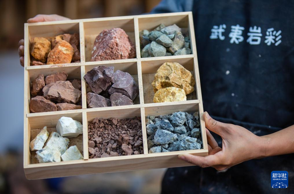 Vũ Di Sơn (tỉnh Phúc Kiến, Trung Quốc): “Nghiền” đá thành tranh