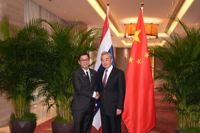 Bộ trưởng Ngoại giao Trung Quốc Vương Nghị tiếp Ngoại trưởng Thái Lan Sihasak Phuangketkeow