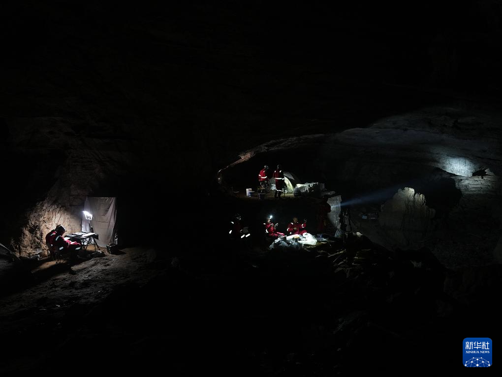 Trung Quốc hoàn thành tốt đẹp đợt huấn luyện đầu tiên cho phi hành gia trong hang động