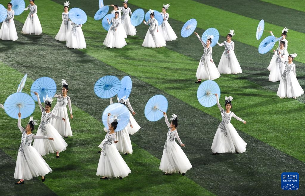 Sôi động khai mạc Giải bóng đá các thôn tỉnh Quý Châu lần thứ tư