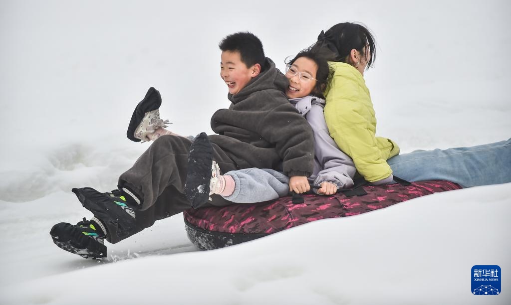 Trung Quốc ghi nhận 142 triệu lượt khách du lịch nội địa trong kỳ nghỉ Tết Dương lịch 2026