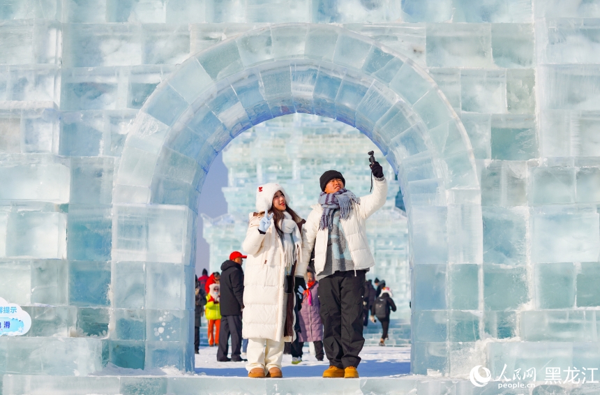 Khai mạc Lễ hội Băng tuyết Quốc tế Cáp Nhĩ Tân lần thứ 42