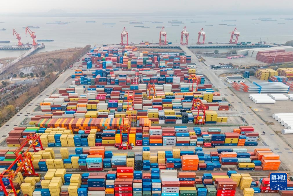 Lượng hàng hóa thông qua các cảng trên tuyến chính sông Trường Giang đứng đầu thế giới về vận tải đường thủy nội địa