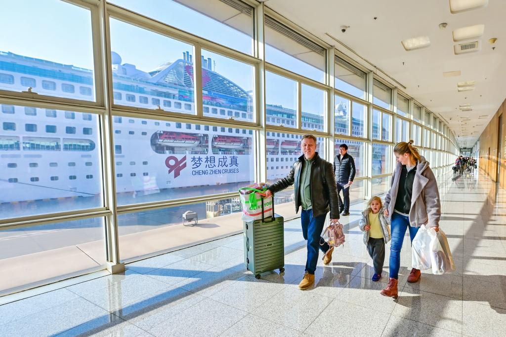 Trung Quốc đón 292.000 lượt khách nhập cảnh theo diện miễn thị thực dịp Tết Dương lịch 2026