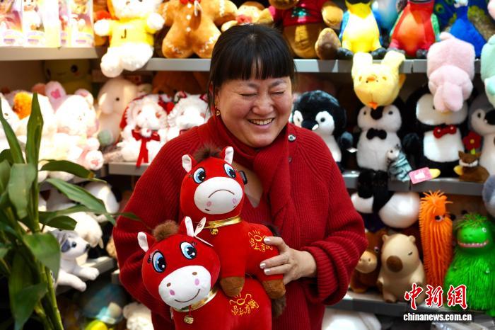 “Ngựa cười” thành “ngựa khóc”: Sản phẩm lỗi bất ngờ thành “hàng hot”