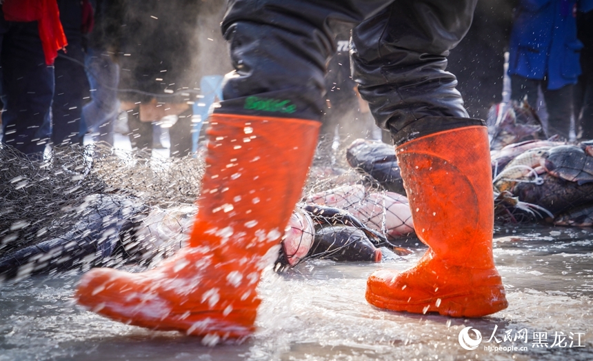 Lễ hội đánh bắt mùa đông khơi dậy sức sống văn hóa “săn cá” tại Mẫu Đơn Giang