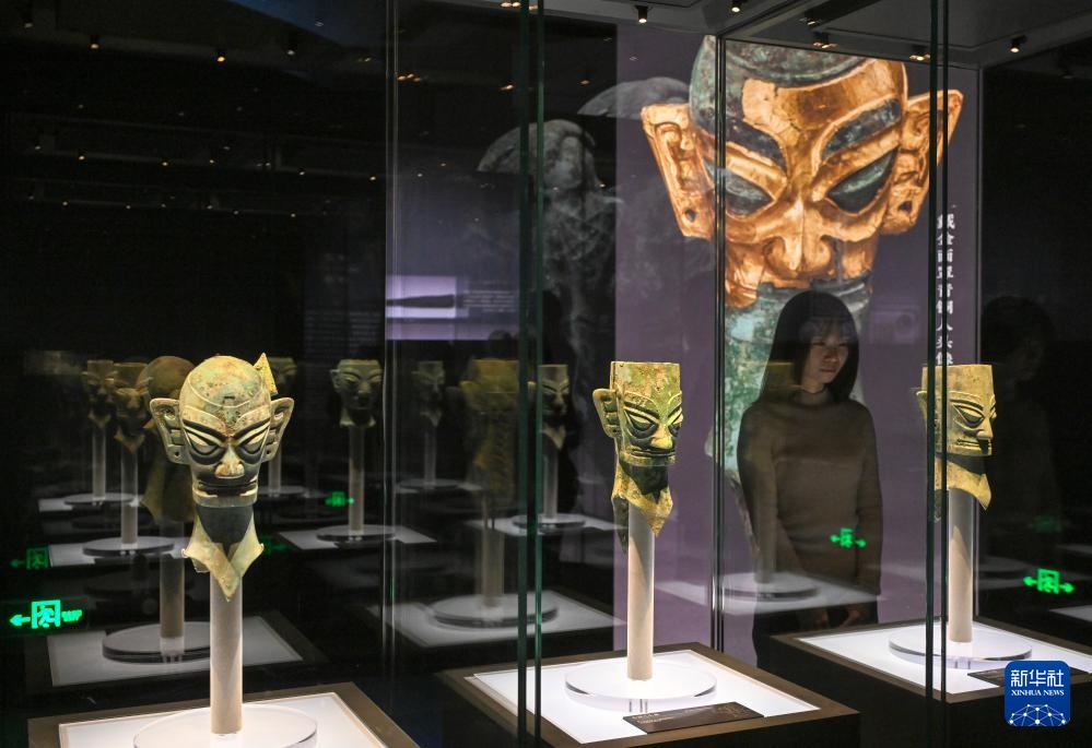Trưng bày hơn 200 cổ vật quý báu của hai di chỉ Tam Tinh Đôi và Kim Sa tại Bảo tàng Quốc gia Trung Quốc
