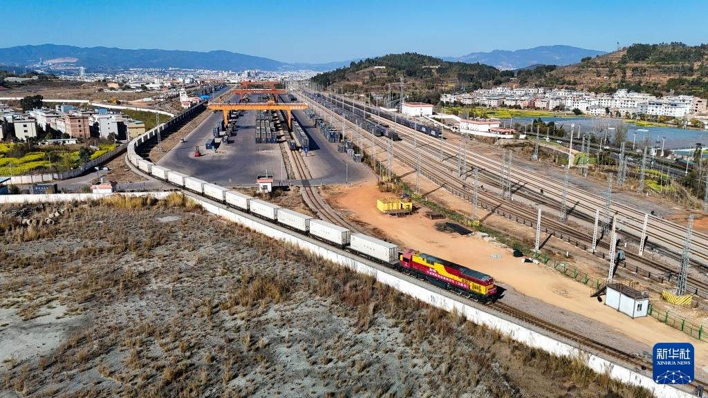 Đường sắt Trung - Lào chạy thêm 4 chuyến tàu hàng Trung Á