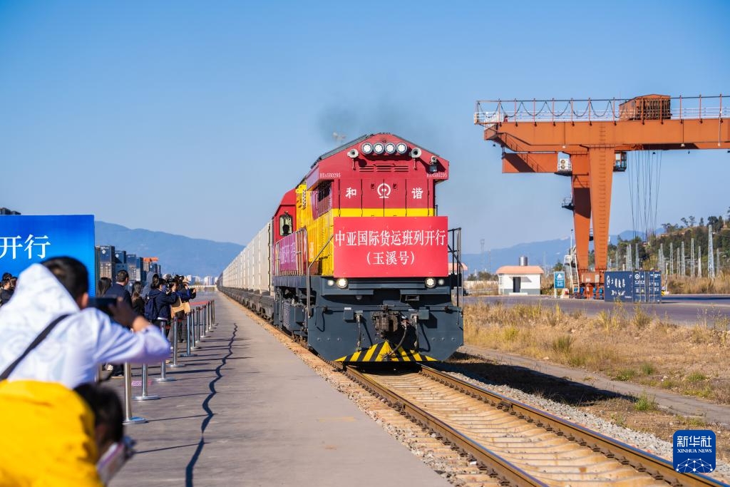 Đường sắt Trung - Lào chạy thêm 4 chuyến tàu hàng Trung Á